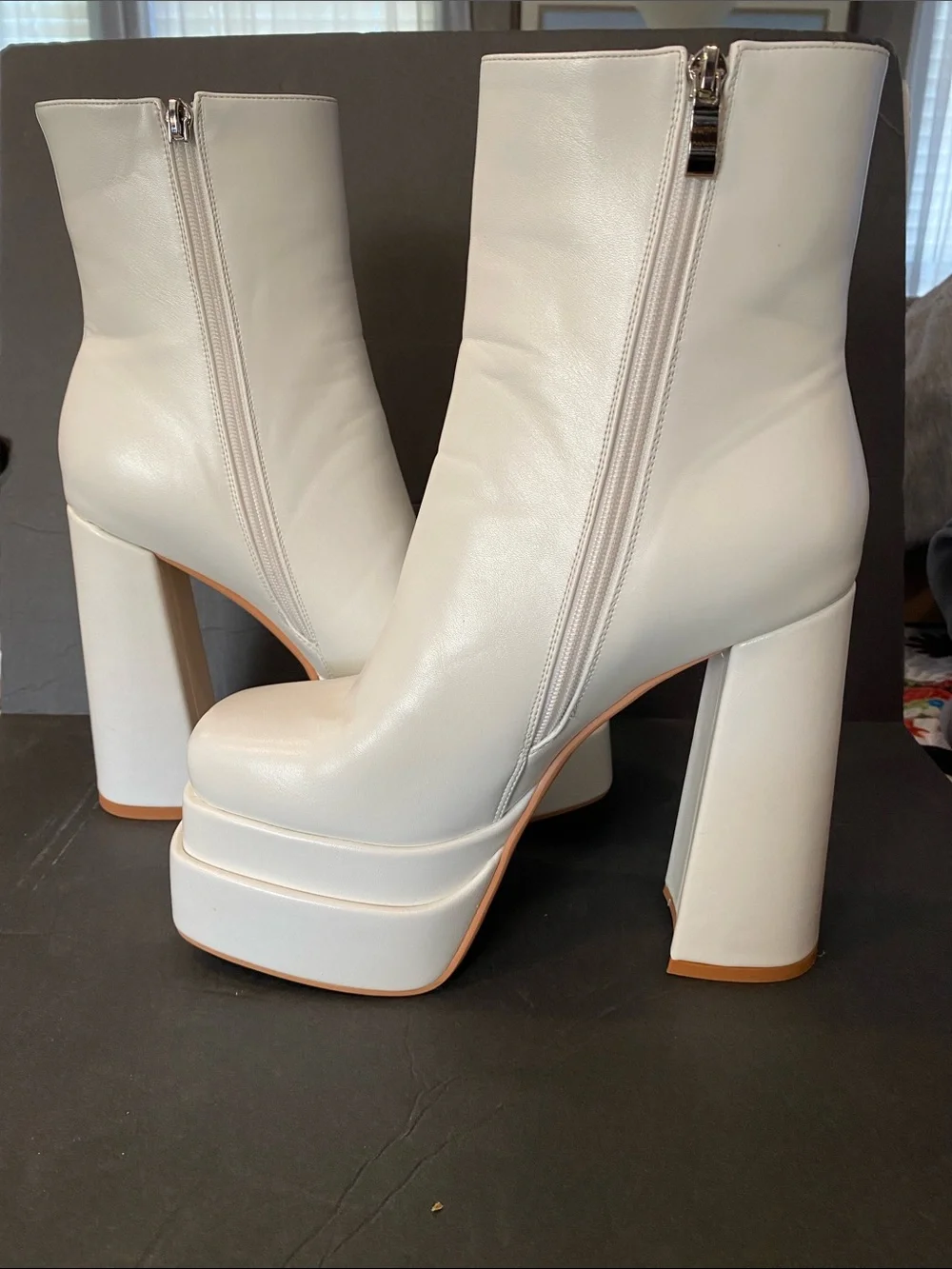 Wet kiss White Double Platform Ankle Boots